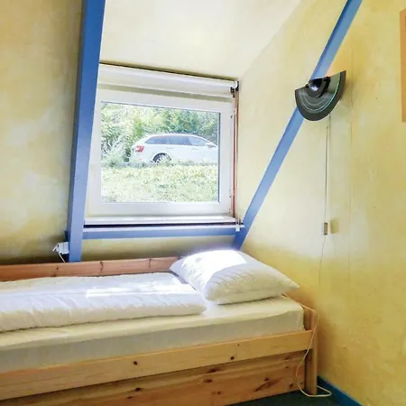 Three-bedroom Holiday In Gerolstein