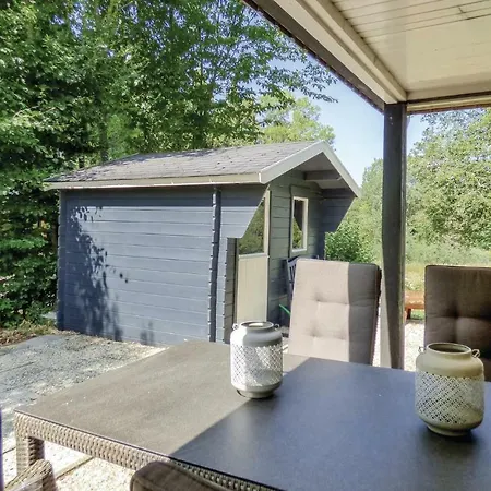 Three-bedroom Holiday In Gerolstein