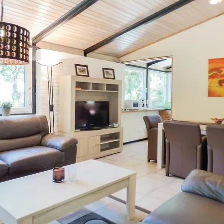 Three-bedroom Holiday In Holiday home *